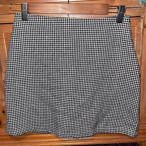 SHEIN plaid pencil skirt. NEVER WORN.